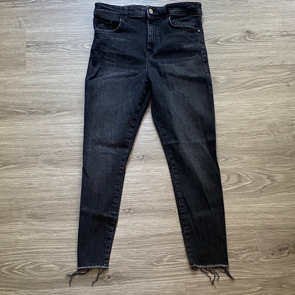 091. Zara Classic Black Women's Jeans